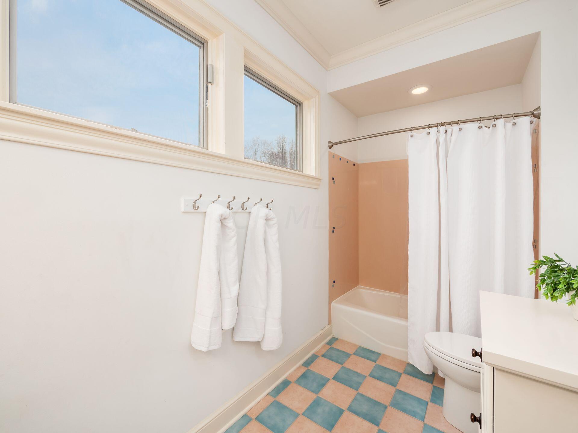 2576 Colts Neck Road Blacklick, OH 43004 - Photo 38 of 71 Bed 2 Bath