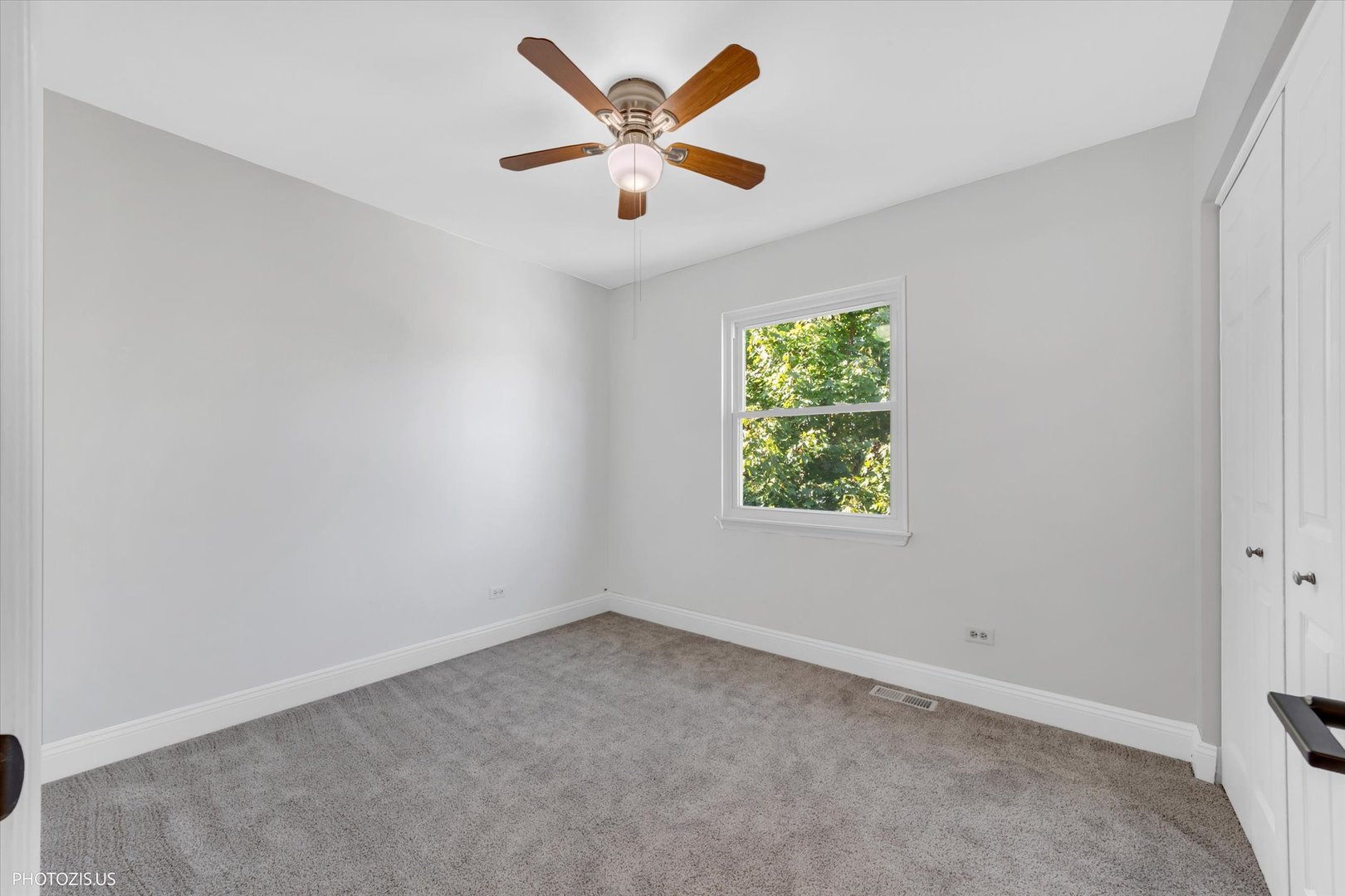 1373 Cimarron Court Elgin, IL 60120 - Photo 23 of 36