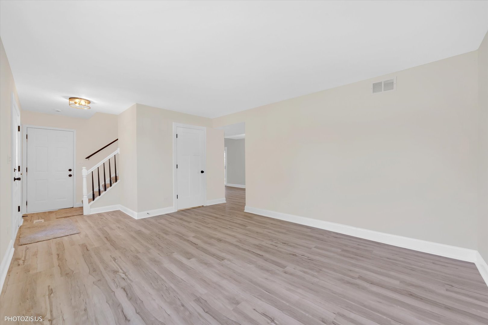 1373 Cimarron Court Elgin, IL 60120 - Photo 7 of 36