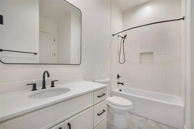 $669,000 | 2203 Hondo Avenue, Unit 103, Dallas, TX 75219