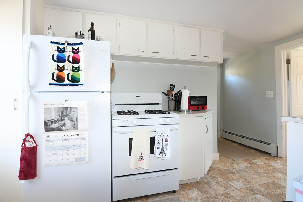 44 Charnock Street Beverly, MA 01915 - Photo 10 of 14