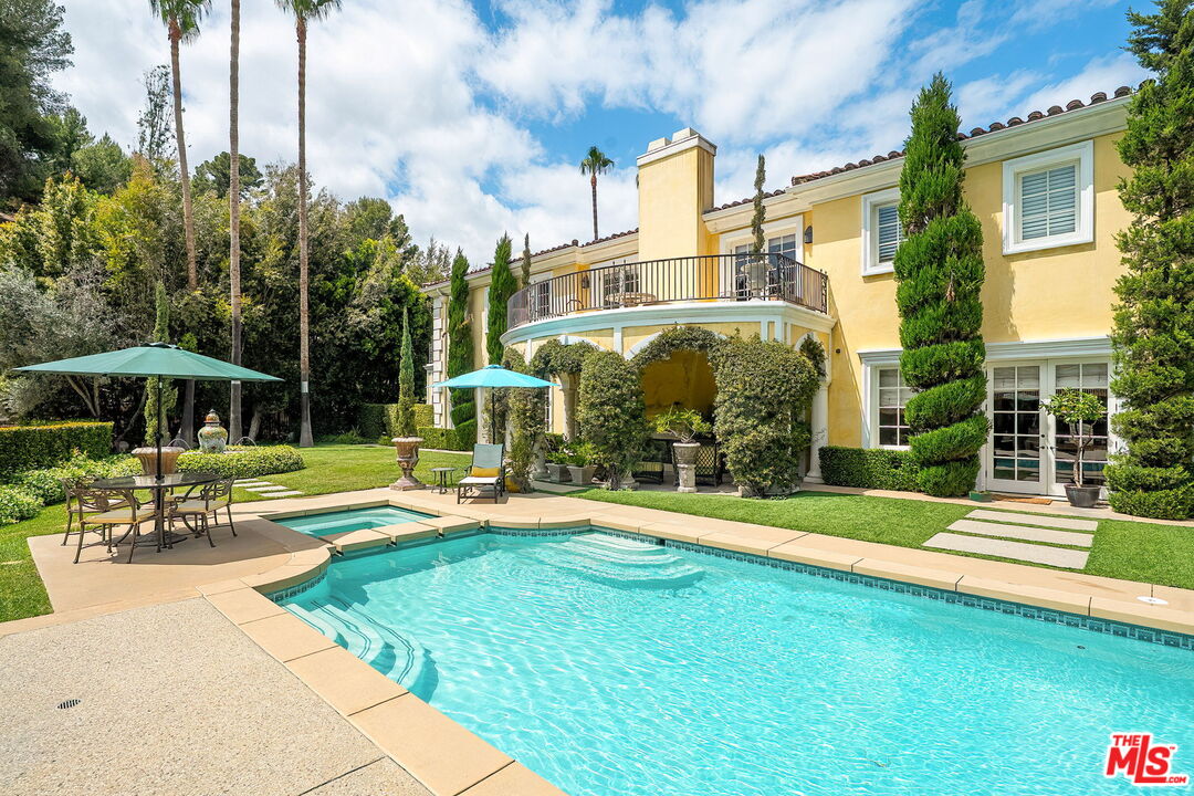 13935 Durham Road Beverly Hills, CA 90210 - Photo 3 of 21