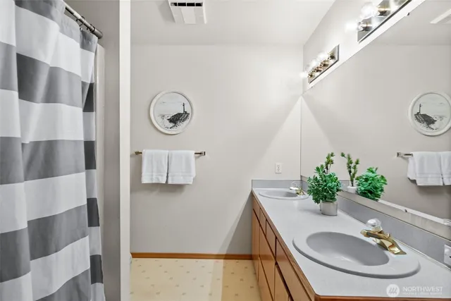 $1,149,000 | 1125 Neah Drive, Fox Island, WA 98333