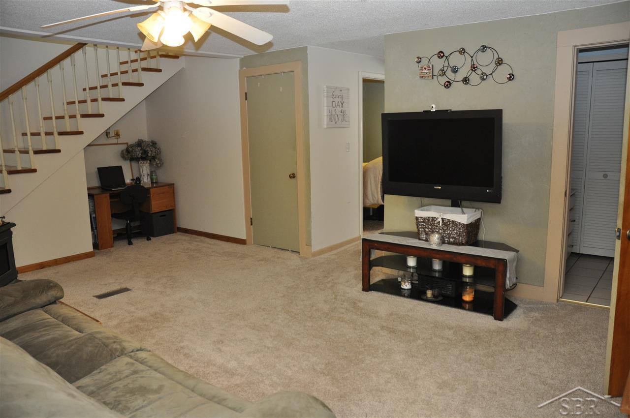610 East Washington Road Freeland, MI 48623 - Photo 4 of 13 31398687-3.JPG