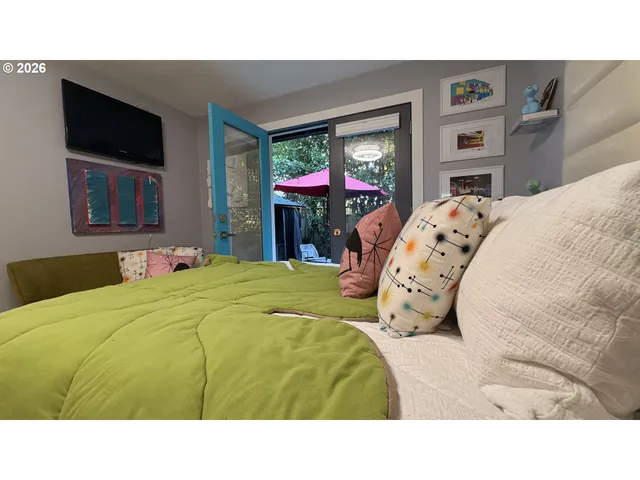 $565,000 | 6650 Southwest Canby Street, Portland, OR 97223