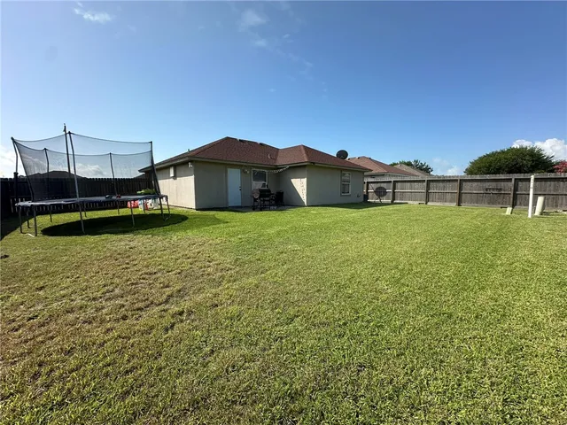 $1,795 | 1026 Sacramento Street, Portland, TX 78374