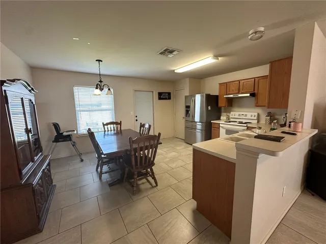 $1,795 | 1026 Sacramento Street, Portland, TX 78374