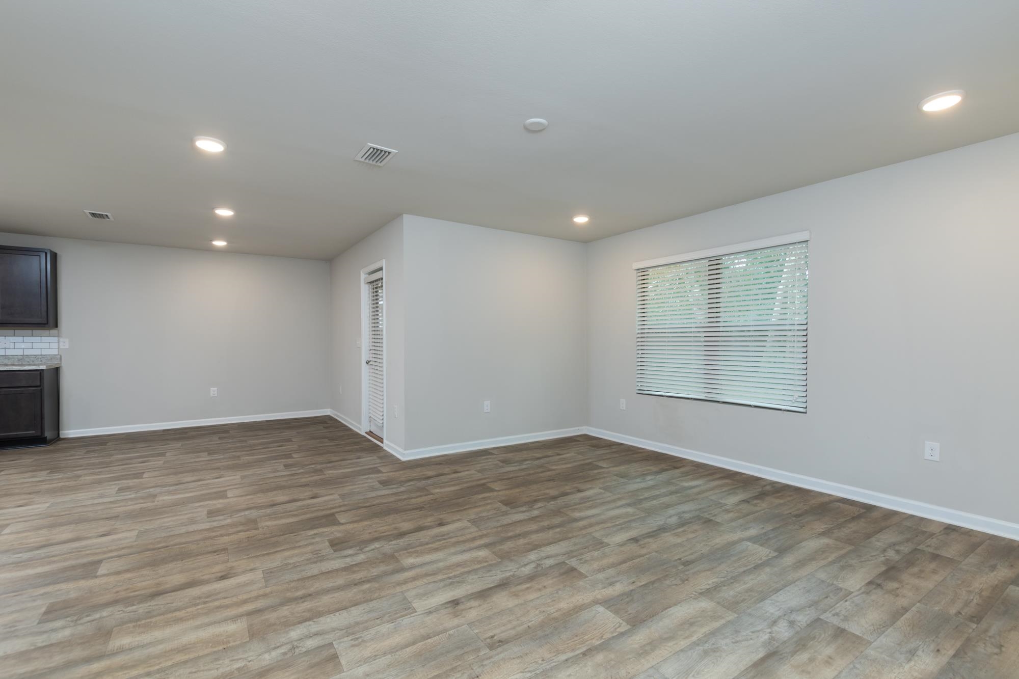 1386 Majesty Loop Foley, AL 36535 - Photo 11 of 30