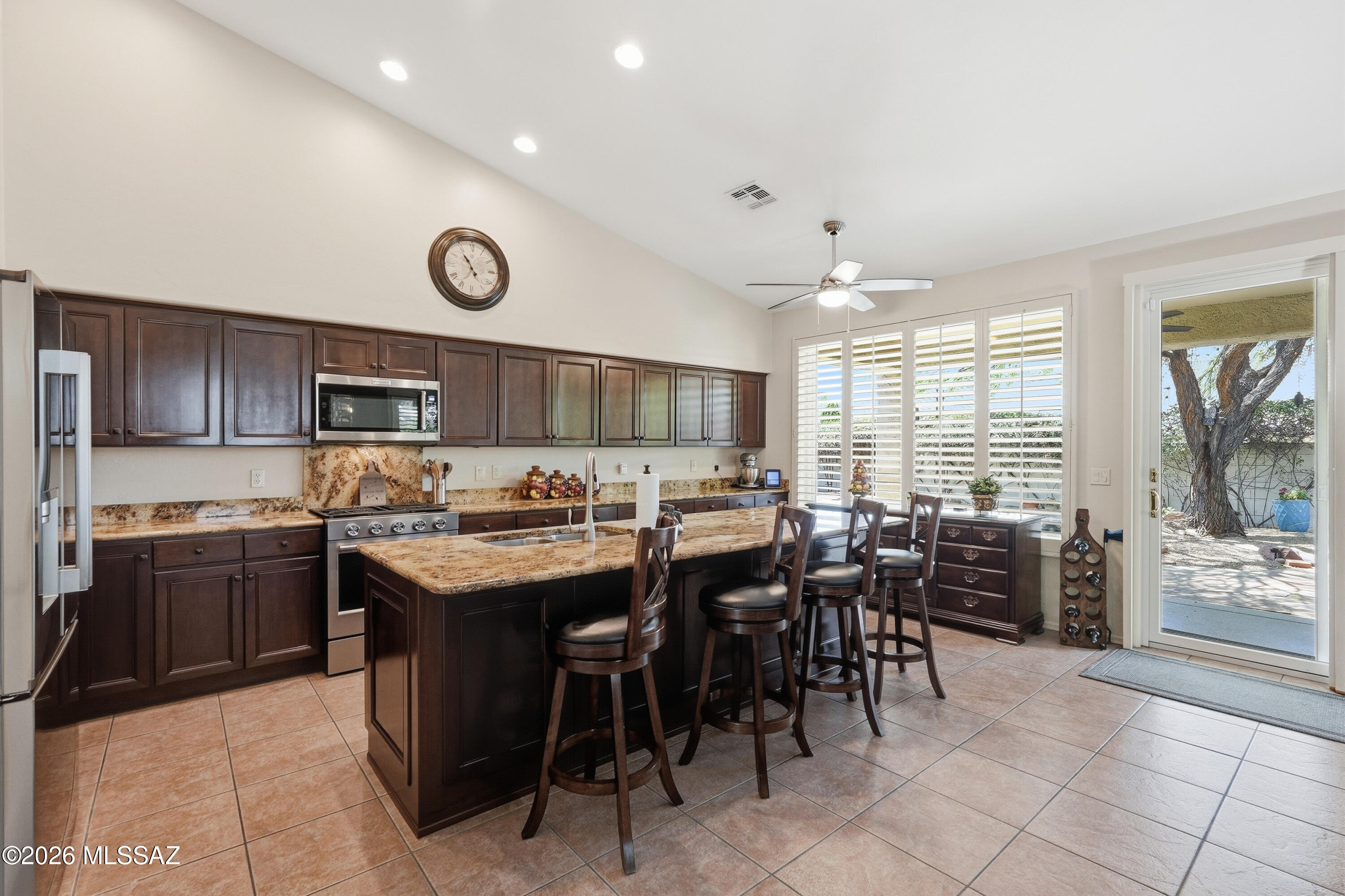 9796 East Rock Ridge Court Tucson, AZ 85749 - Photo 12 of 47