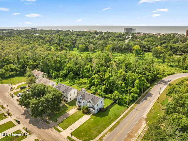 $1,400 | 1997 Todd Cove, Unit B, Biloxi, MS 39531