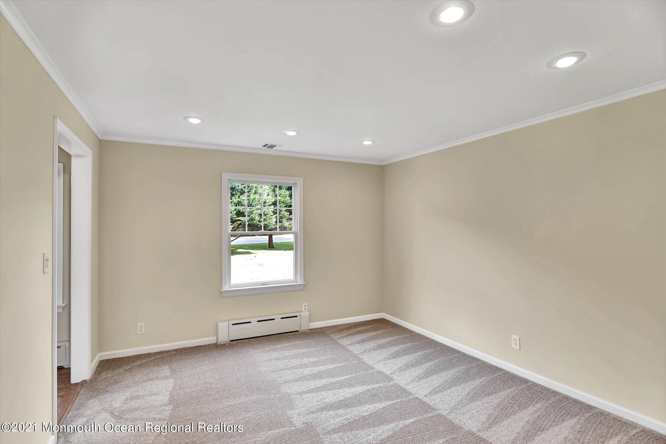 395 Aldrich Road Howell, NJ 07731 - Photo 13 of 37 14 -Den/Office