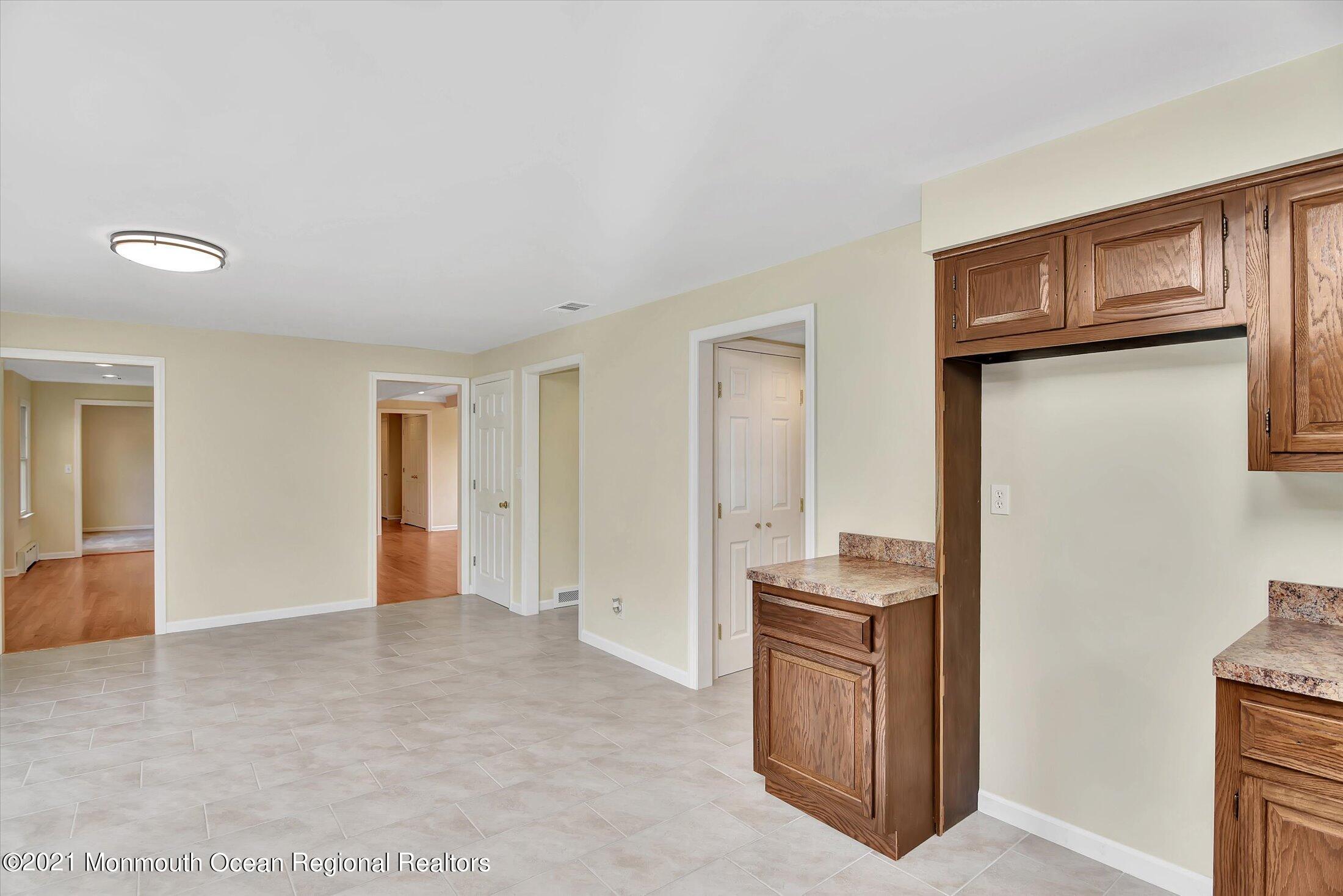 395 Aldrich Road Howell, NJ 07731 - Photo 19 of 37 20-Kitchen & Dining Room