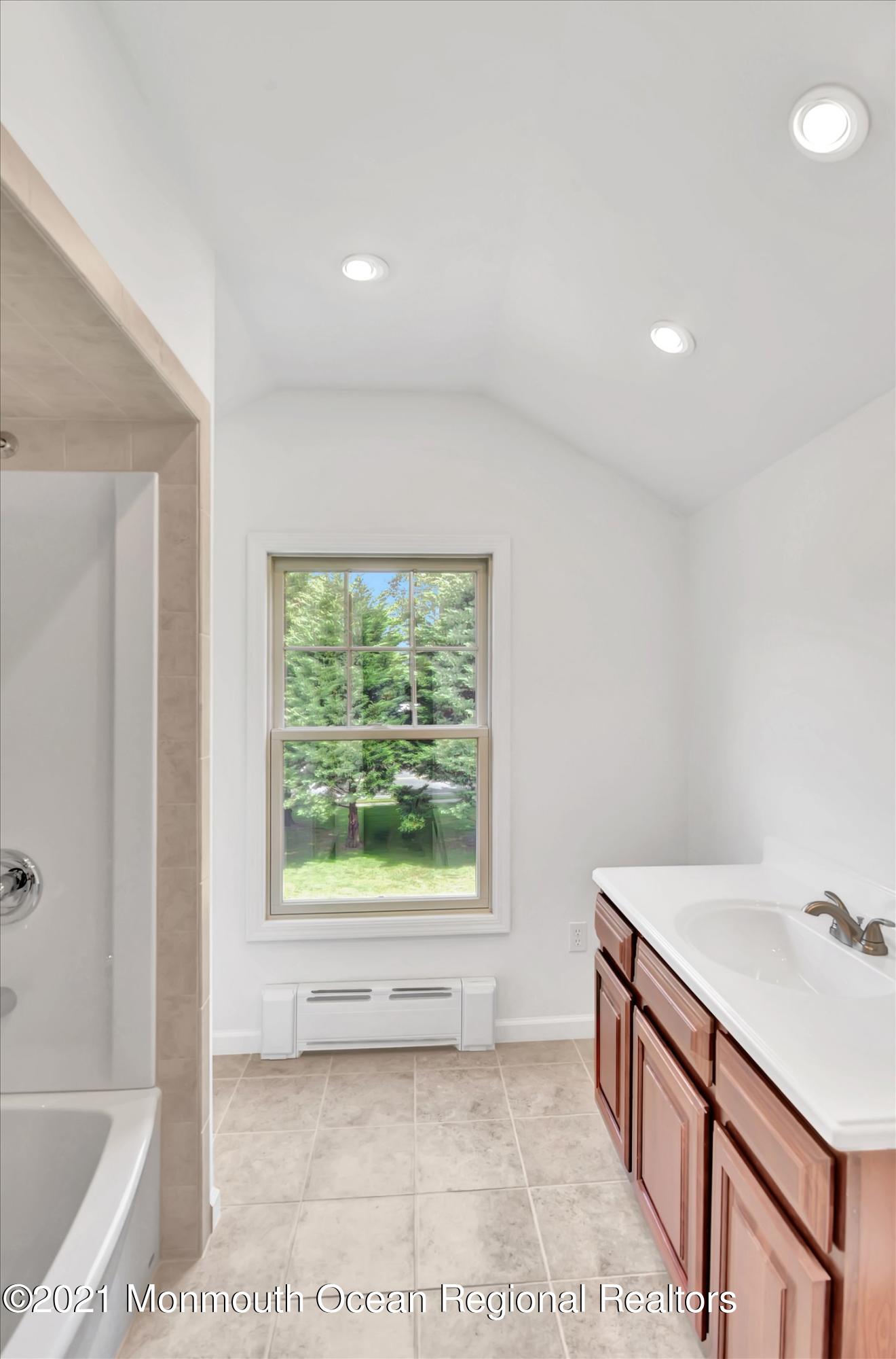 395 Aldrich Road Howell, NJ 07731 - Photo 23 of 37 24-Master Bathroom