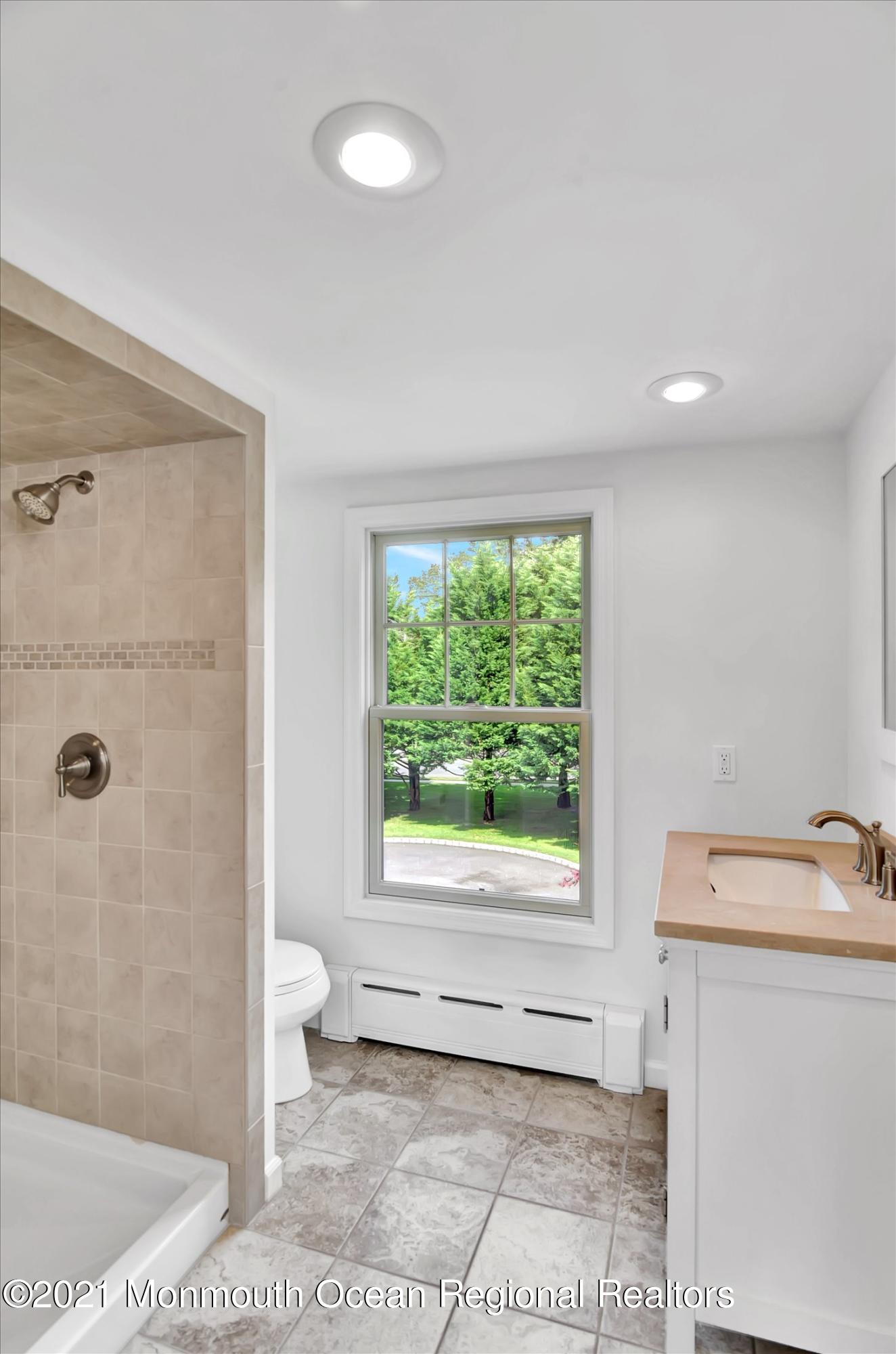 395 Aldrich Road Howell, NJ 07731 - Photo 27 of 37 28-Bathroom