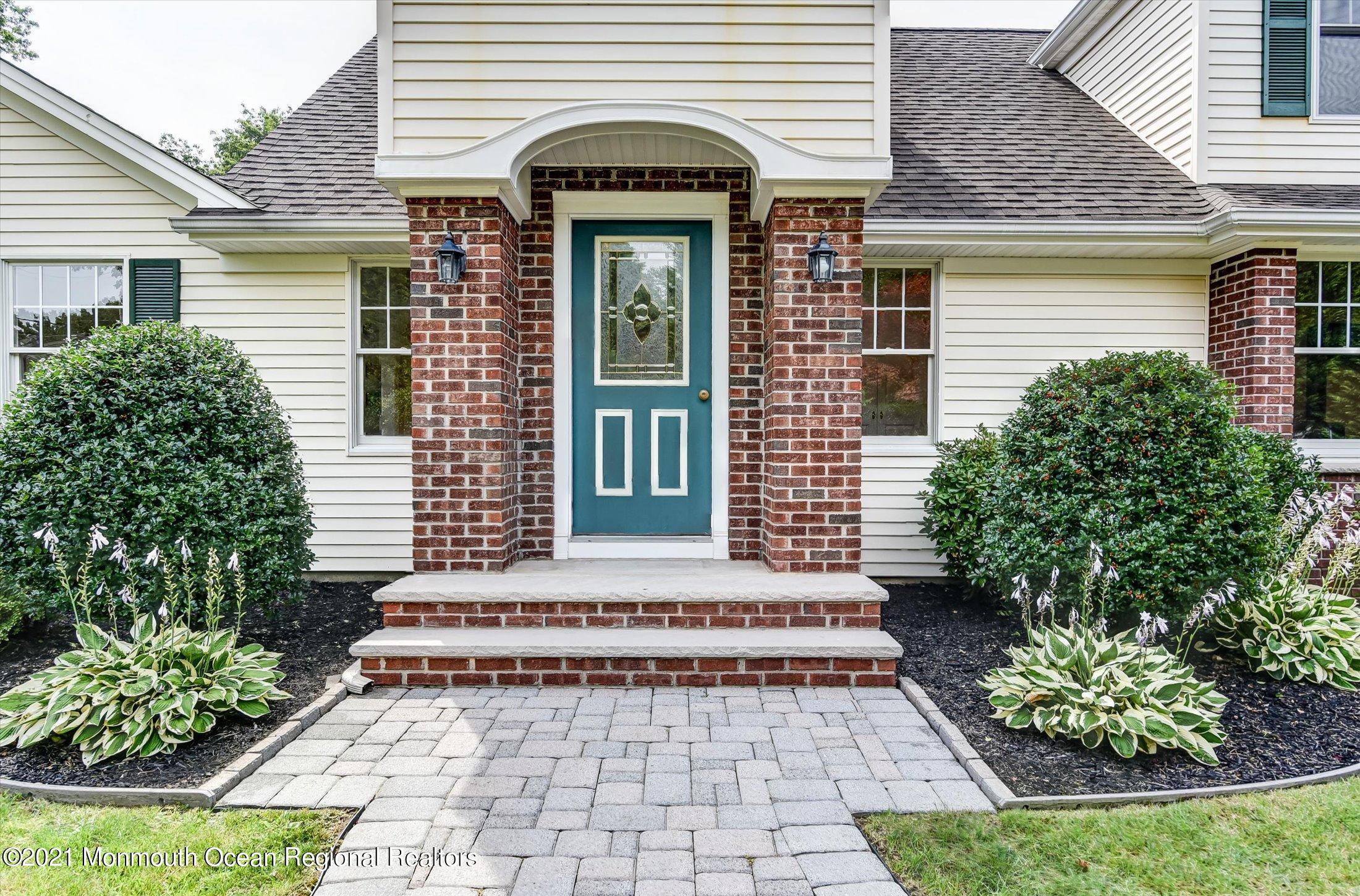 395 Aldrich Road Howell, NJ 07731 - Photo 4 of 37 05-Entrance