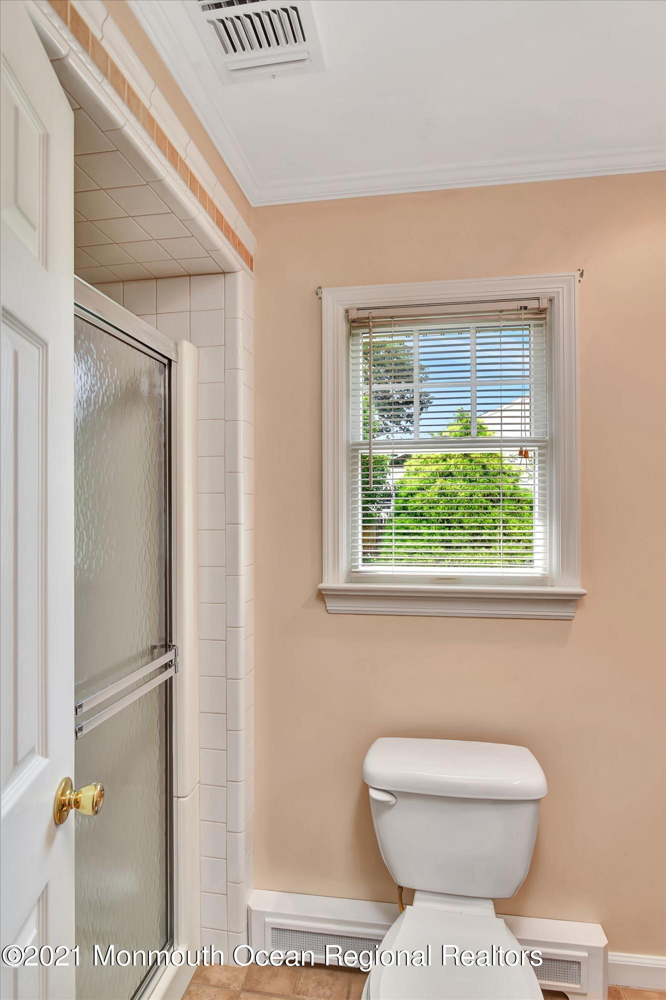 395 Aldrich Road Howell, NJ 07731 - Photo 10 of 37 11-Bathroom