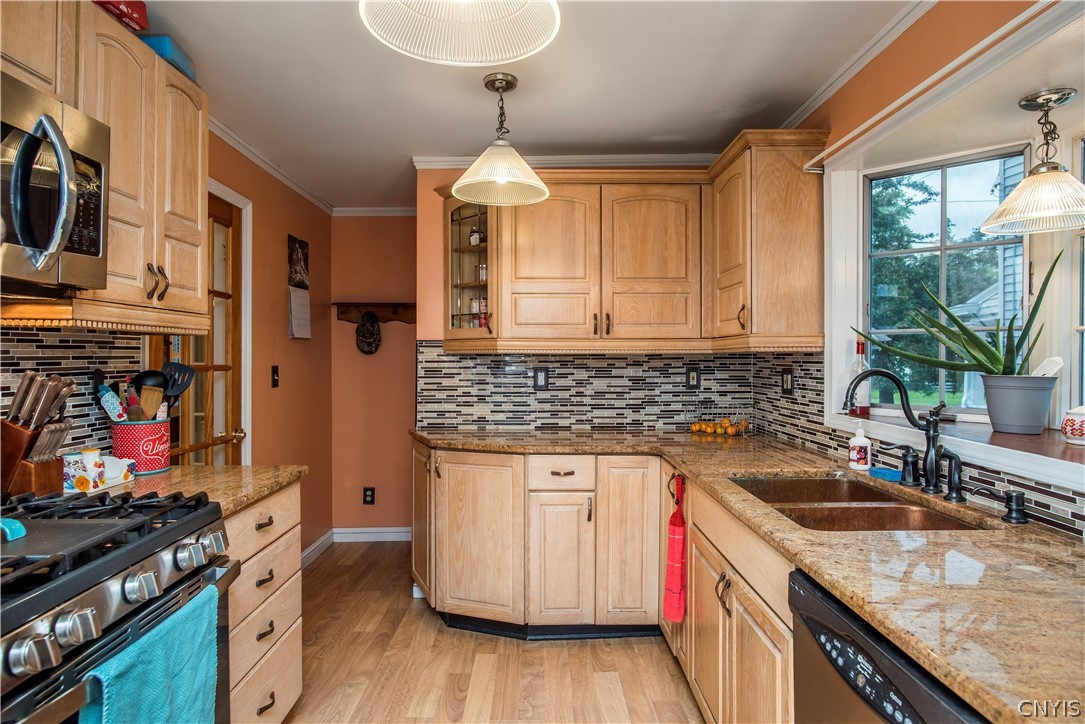 907 West Liberty Street Rome, NY 13440 - Photo 20 of 48