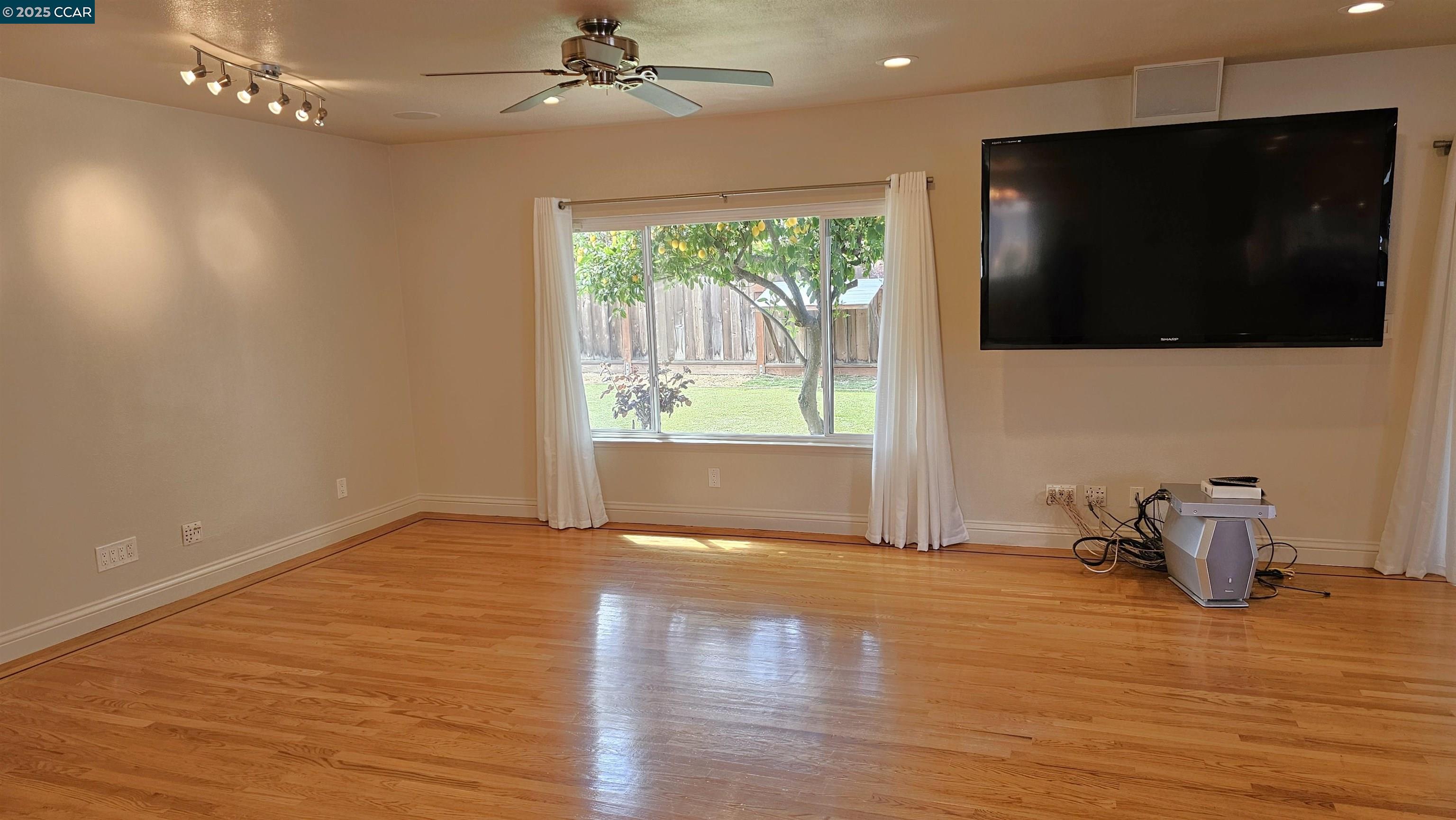 4764 Olive Drive Concord, CA 94521 - Photo 12 of 42