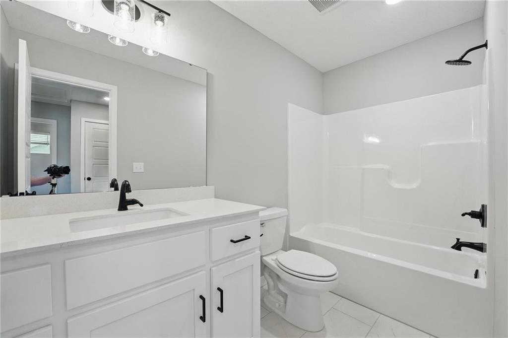 8761 Southwest 10th Street Blue Springs, MO 64064 - Photo 11 of 29