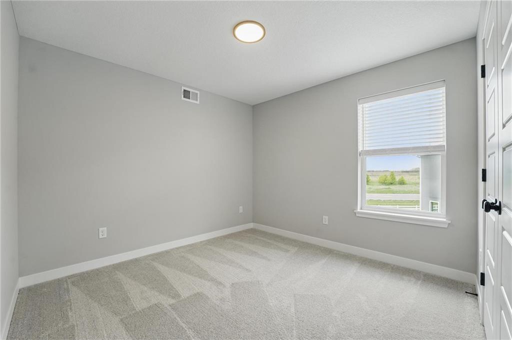 8761 Southwest 10th Street Blue Springs, MO 64064 - Photo 12 of 29