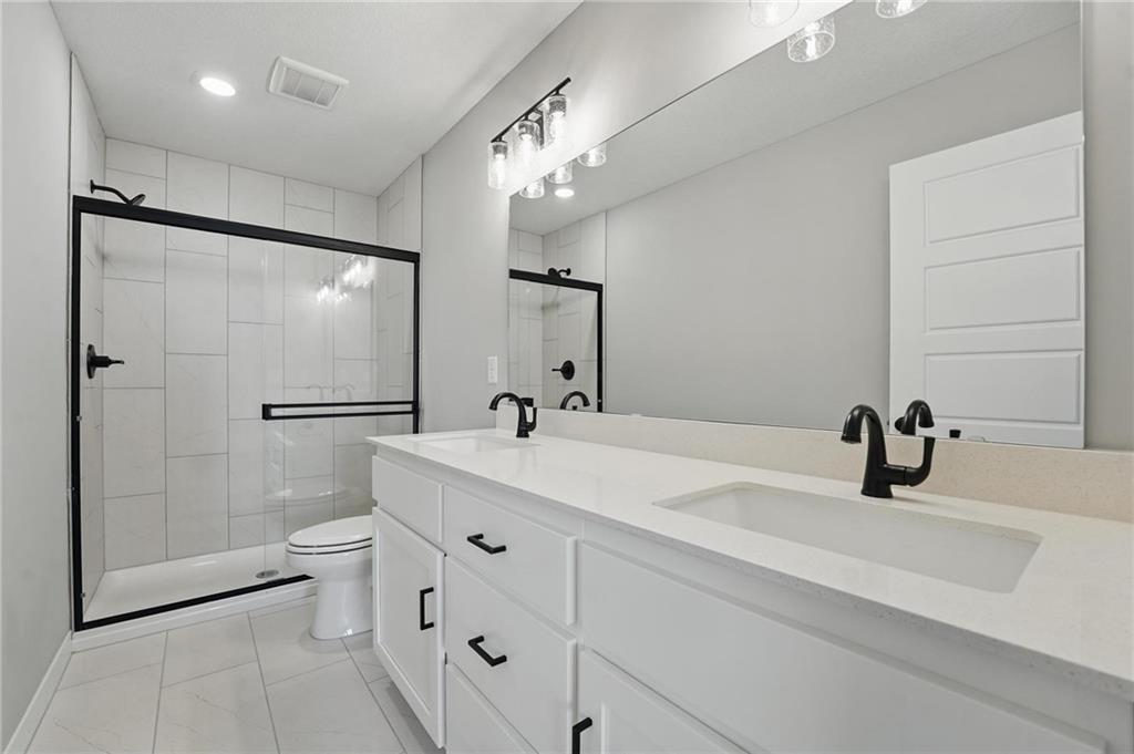 8761 Southwest 10th Street Blue Springs, MO 64064 - Photo 16 of 29