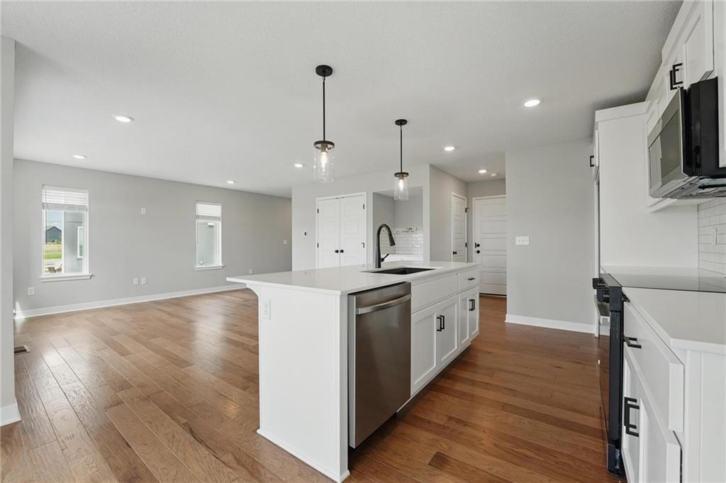 8761 Southwest 10th Street Blue Springs, MO 64064 - Photo 3 of 29