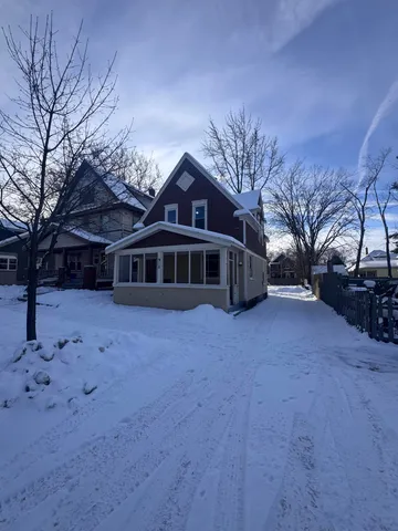 $169,900 | 910 Prince Street Southeast, Grand Rapids, MI 49507