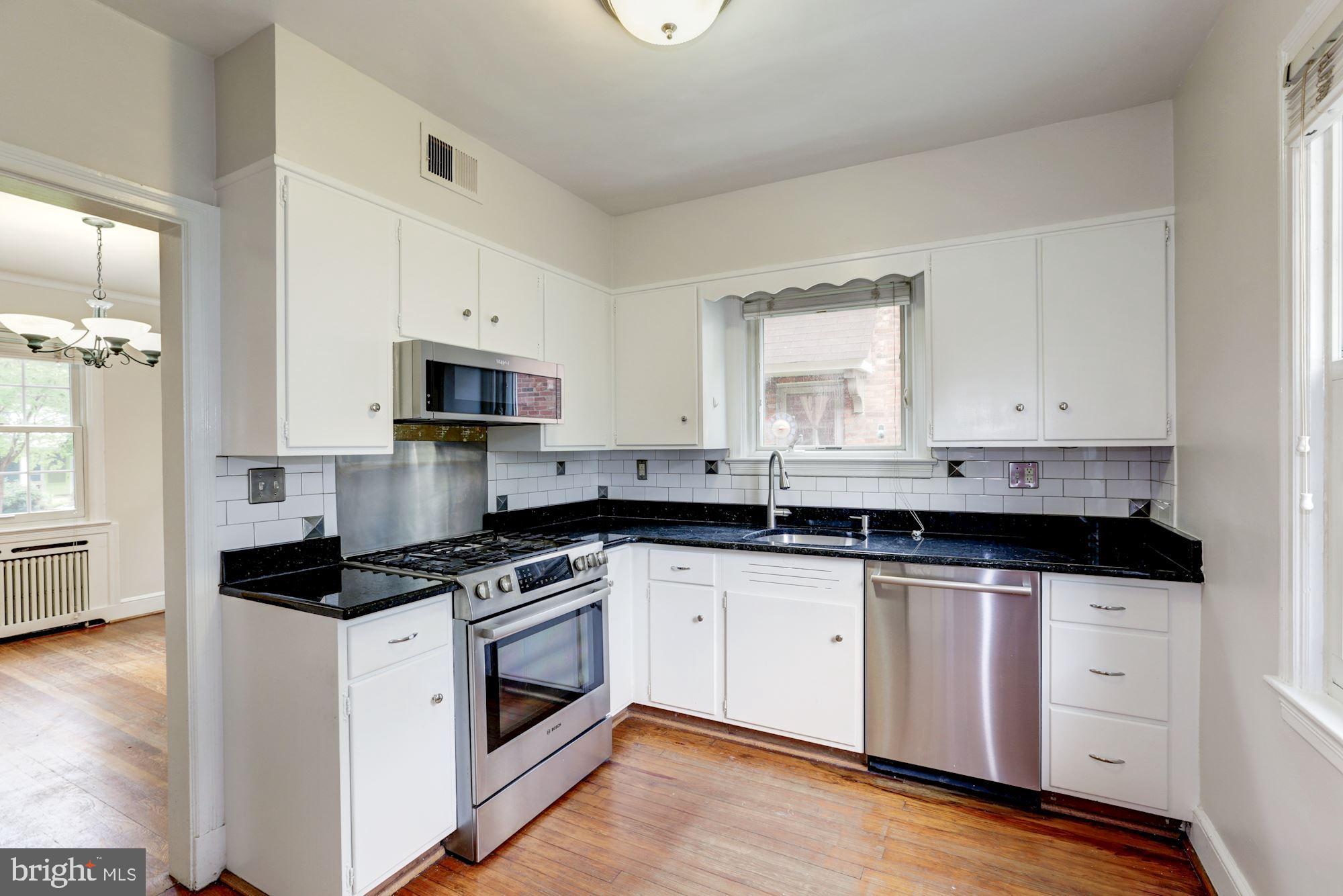 4933 47th Street Northwest Washington, DC 20016 - Photo 12 of 32