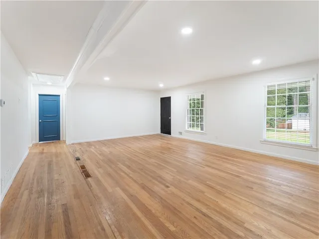 $3,595 | 1685 Dunwoody Place Northeast, Atlanta, GA 30324