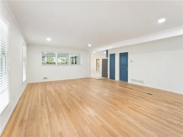 $3,595 | 1685 Dunwoody Place Northeast, Atlanta, GA 30324