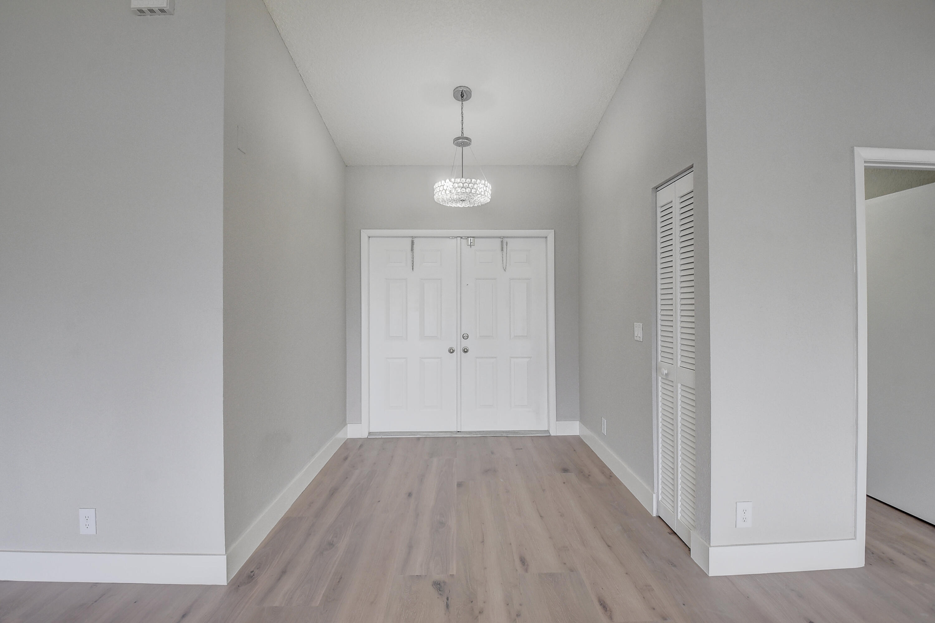 9924 Majorca Place Boca Raton, FL 33434 - Photo 3 of 31 04_dsc_3392_3_4_5_6