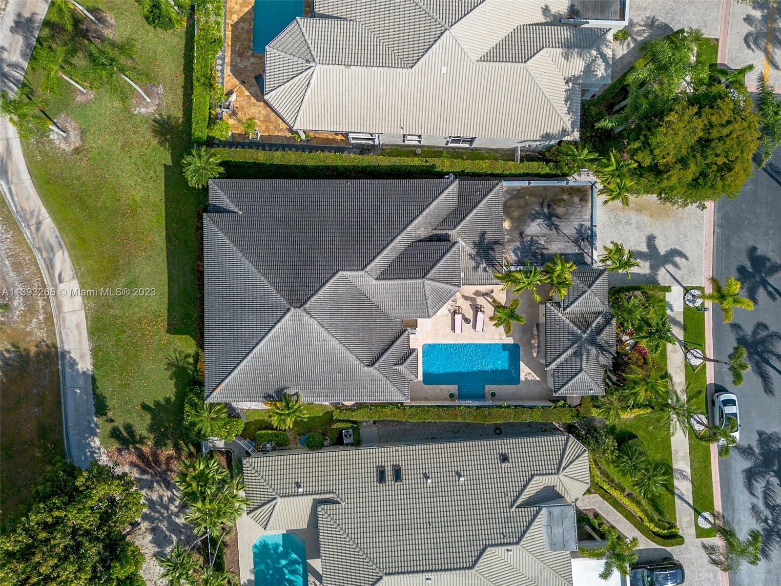 2707 Pinehurst Drive Weston, FL 33332 - Photo 49 of 59 an aerial view of a house with a yard