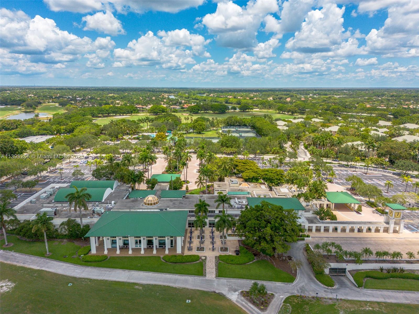 2707 Pinehurst Drive Weston, FL 33332 - Photo 52 of 59 a view of a city