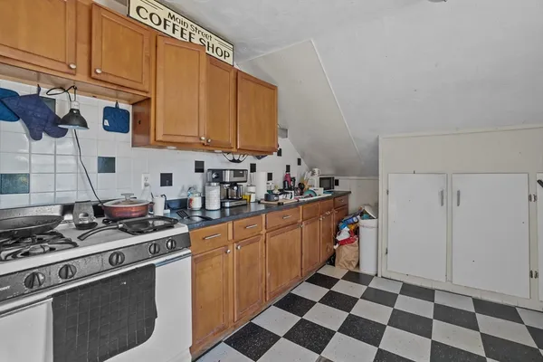 $799,900 | 30 Brow Street, Fall River, MA 02721
