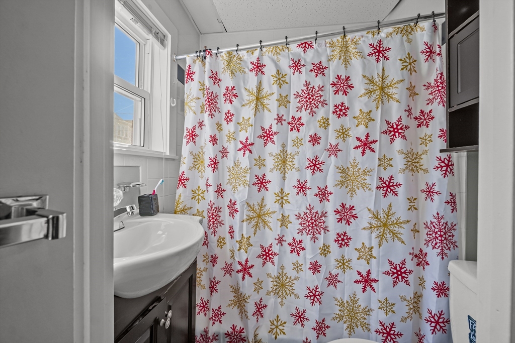 30 Brow Street Fall River, MA 02721 - Photo 8 of 42