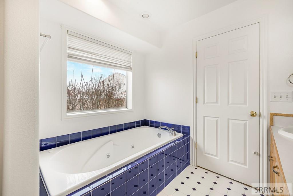 327 Red Fox Drive Ammon, ID 83401 - Photo 14 of 37