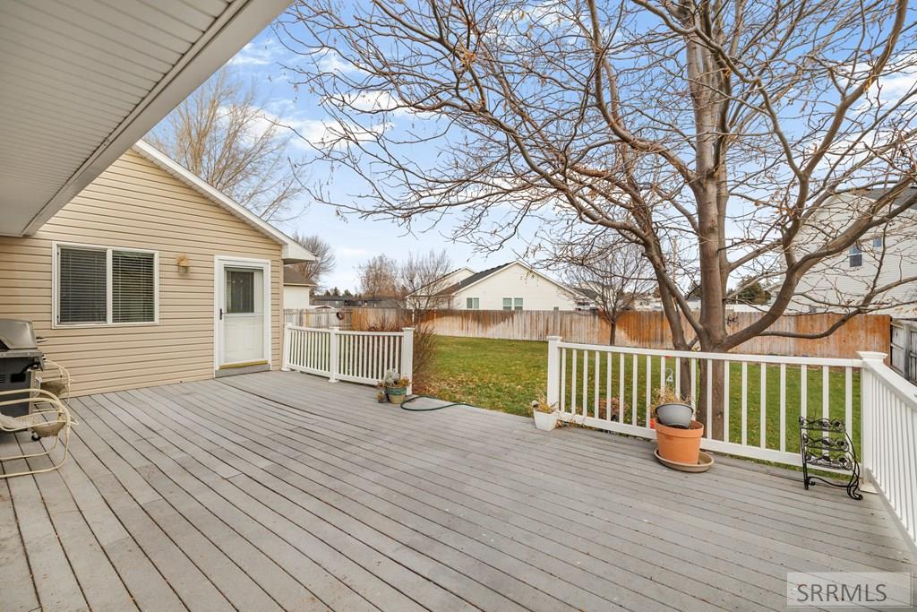 327 Red Fox Drive Ammon, ID 83401 - Photo 29 of 37