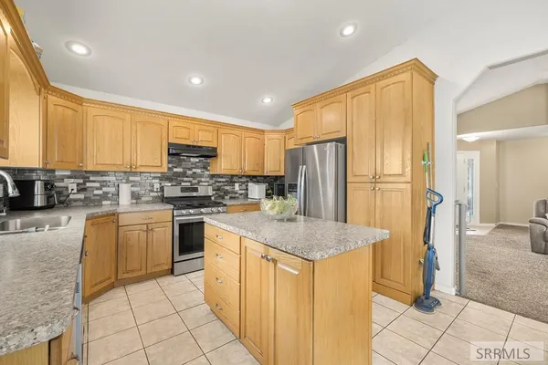 $484,900 | 327 Red Fox Drive, Ammon, ID 83401