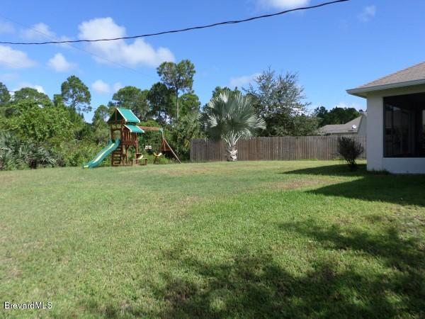 455 Scanlon Road Palm Bay, FL 32908 - Photo 20 of 21 Yard