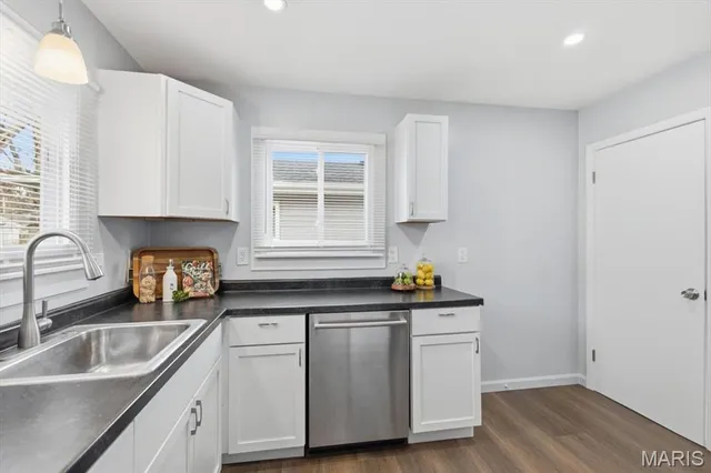 $249,900 | 689 Conover Lane, St. Louis, MO 63126