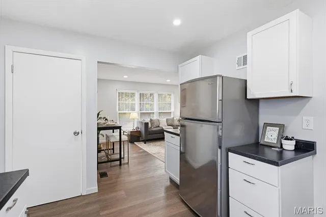 $249,900 | 689 Conover Lane, St. Louis, MO 63126