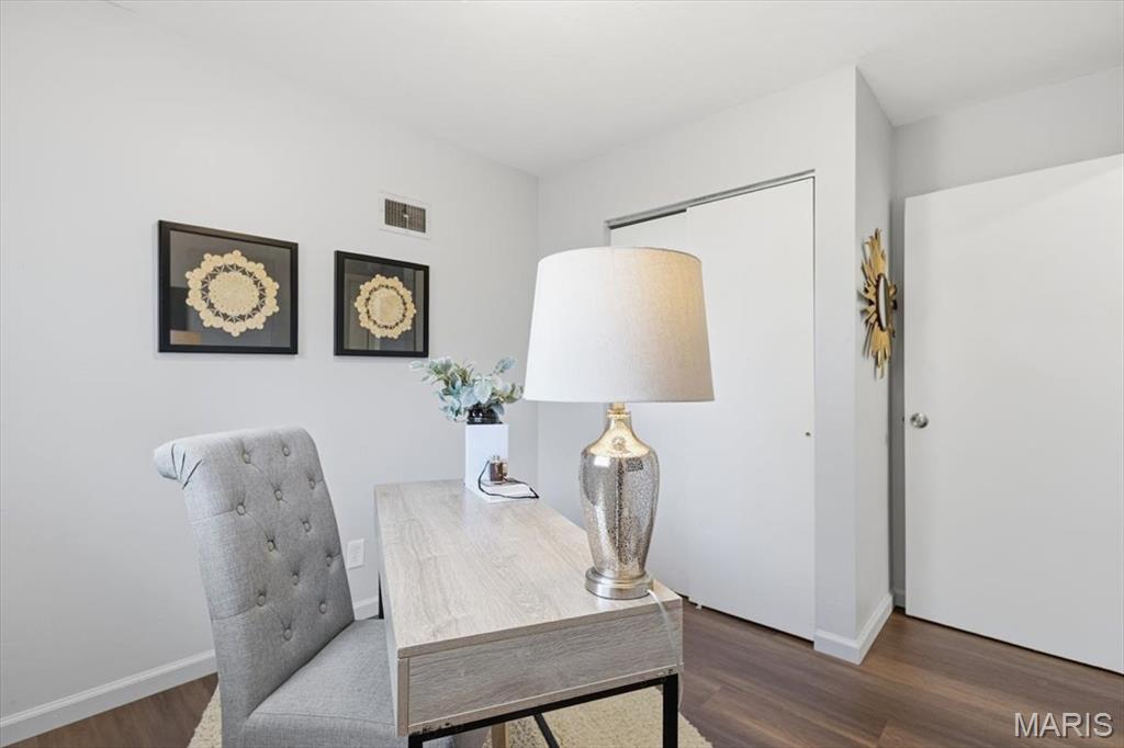 689 Conover Lane St. Louis, MO 63126 - Photo 17 of 35