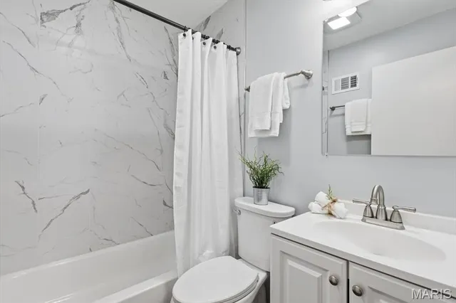 $249,900 | 689 Conover Lane, St. Louis, MO 63126