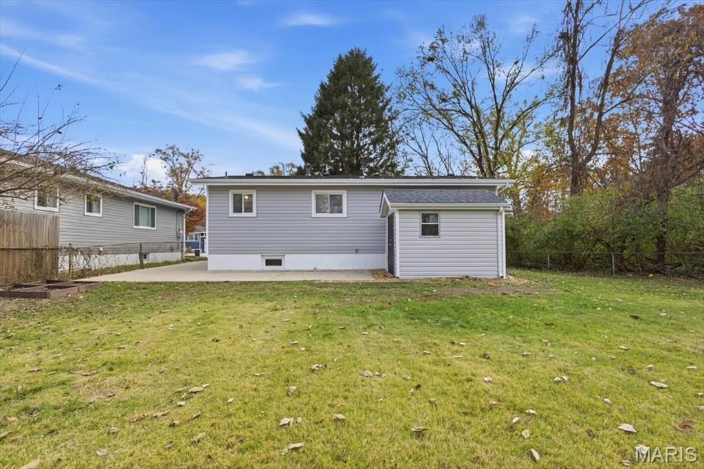 689 Conover Lane St. Louis, MO 63126 - Photo 32 of 35