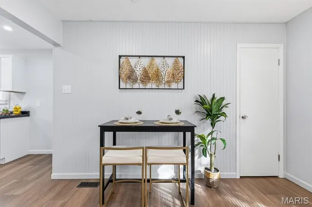 $249,900 | 689 Conover Lane, St. Louis, MO 63126