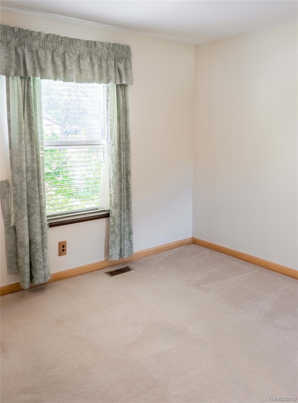 40440 Village Wood Road Novi, MI 48375 - Photo 11 of 27 Bedroom 2.jpg