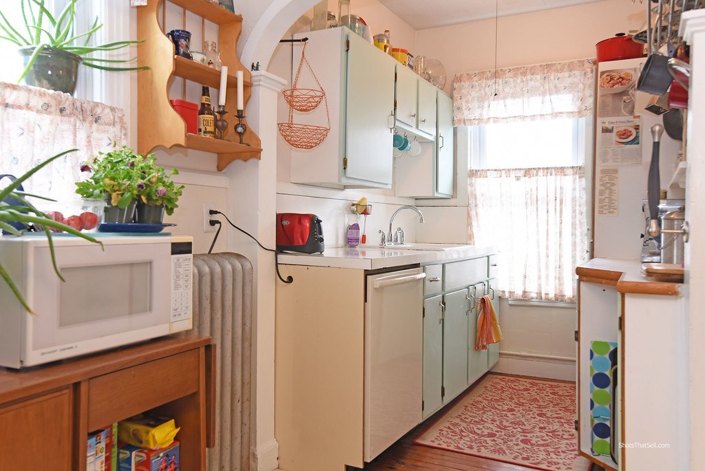 76 Locust Street Providence, RI 02906 - Photo 13 of 21