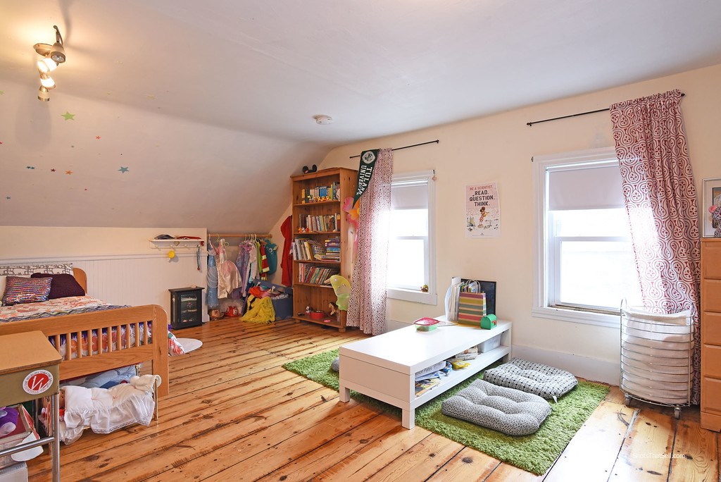 76 Locust Street Providence, RI 02906 - Photo 17 of 21