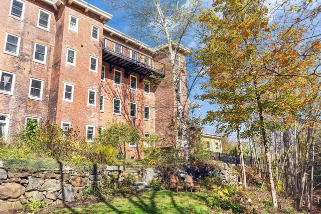 $495,000 | 374 Union Street, Unit 206, Peterborough, NH 03458