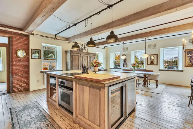 $495,000 | 374 Union Street, Unit 206, Peterborough, NH 03458